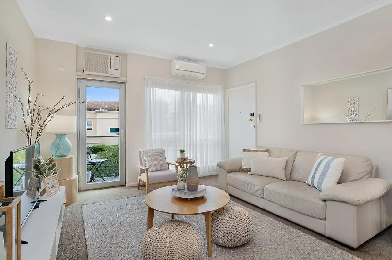 Broadway Getaway - 150 Metres To Beach Glenelg 0*,