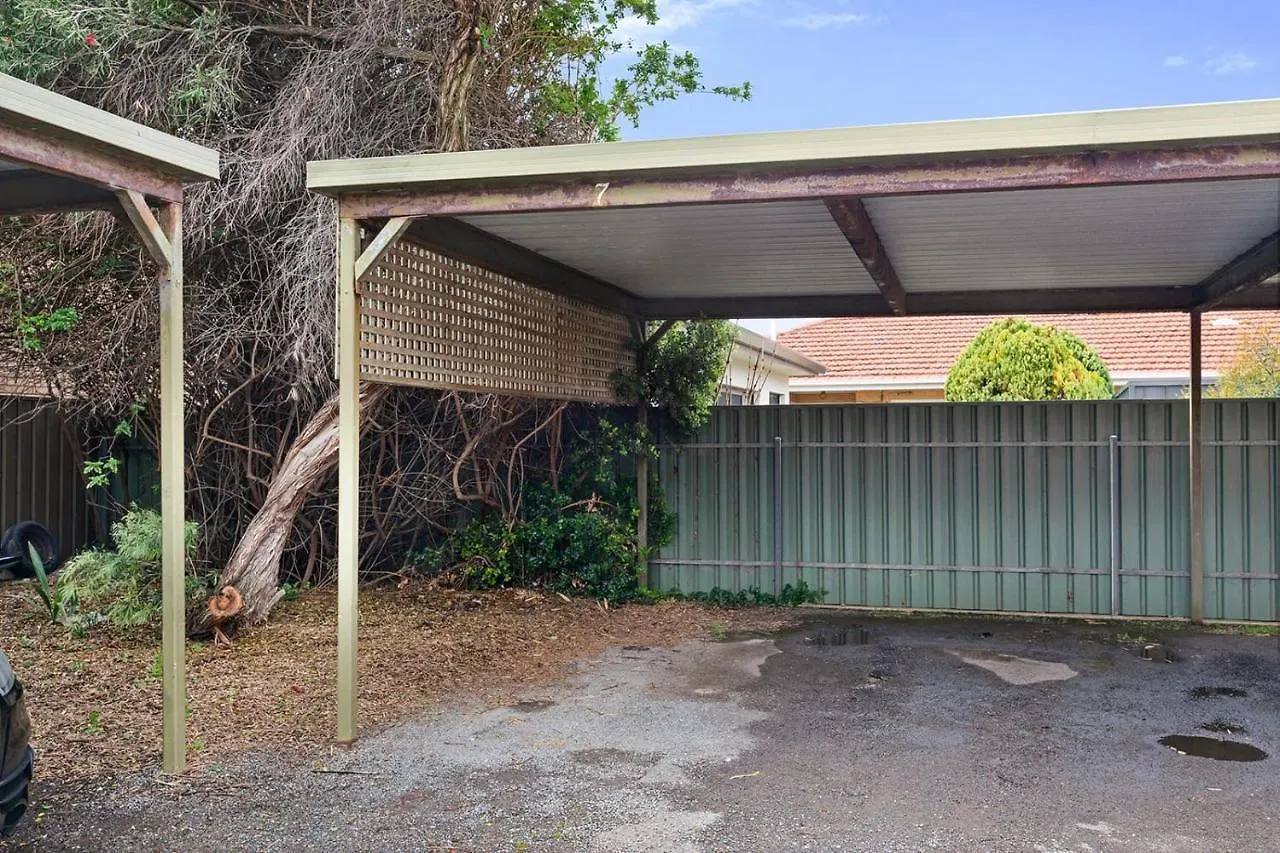 Broadway Getaway - 150 Metres To Beach location